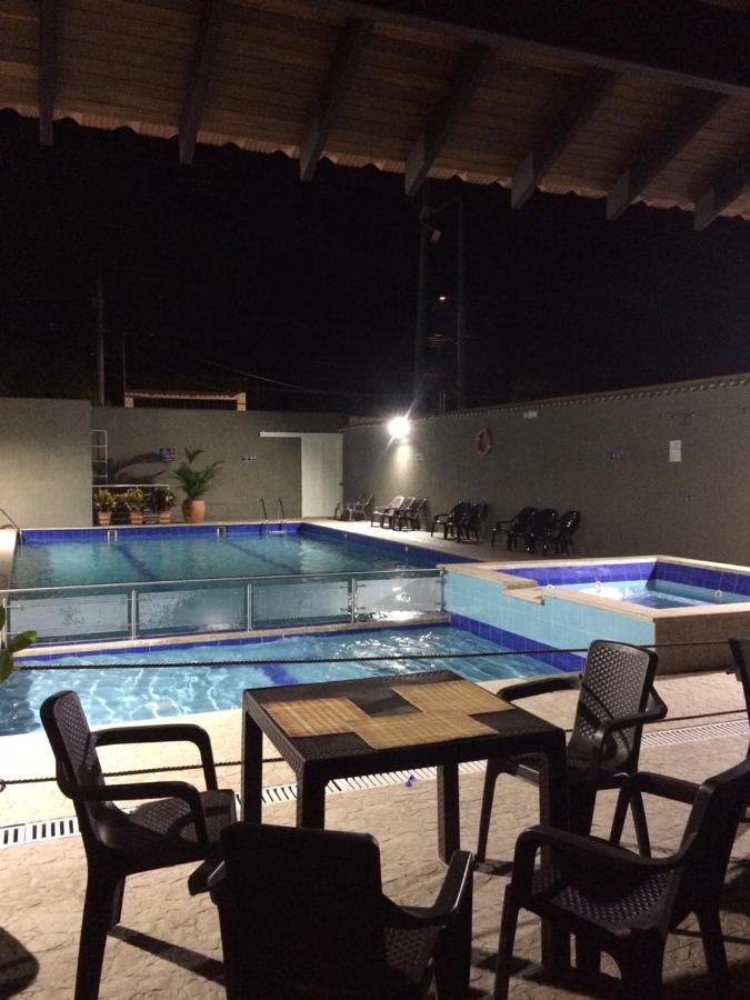 La Villa Descanso Hotel Villeta Esterno foto